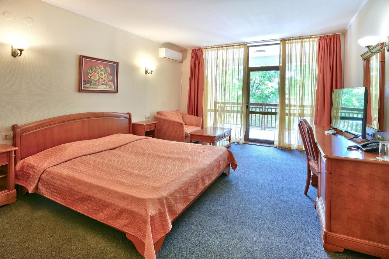 Estreya Residence Hotel And Spa Saints Constantine and Helena Bagian luar foto