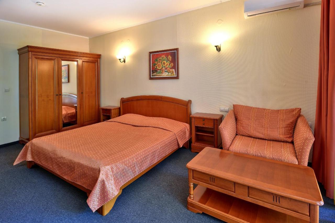 Estreya Residence Hotel And Spa Saints Constantine and Helena Bagian luar foto