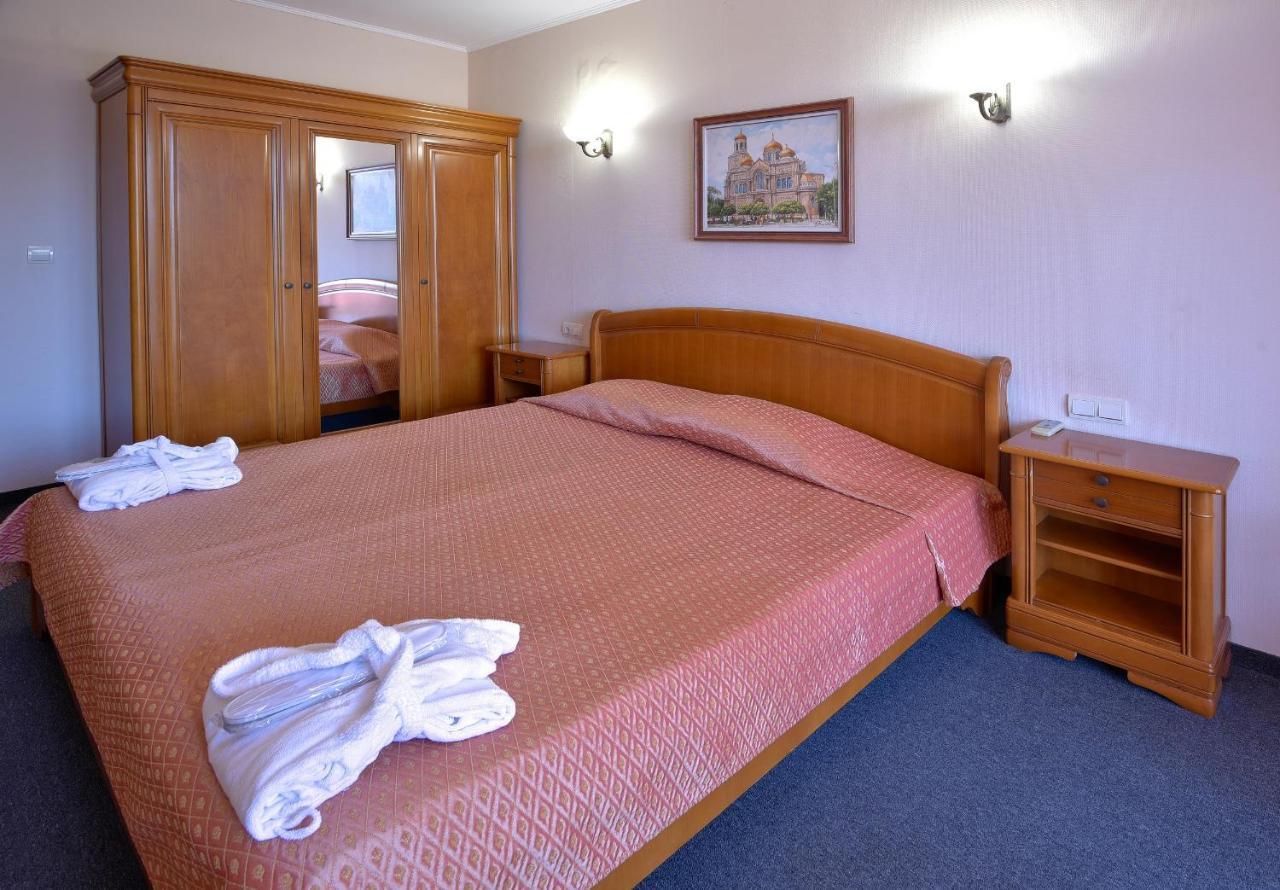 Estreya Residence Hotel And Spa Saints Constantine and Helena Bagian luar foto