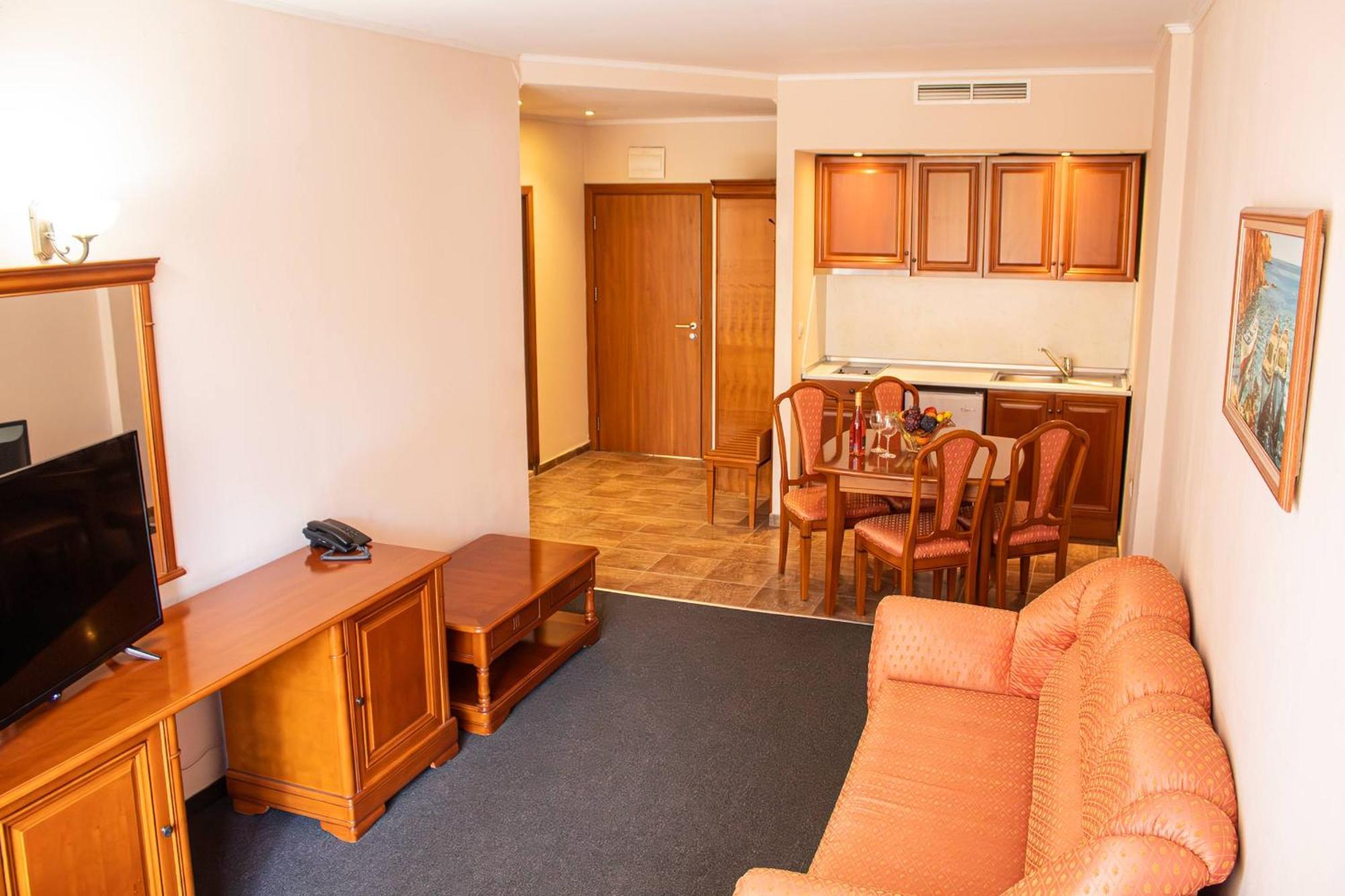 Estreya Residence Hotel And Spa Saints Constantine and Helena Bagian luar foto