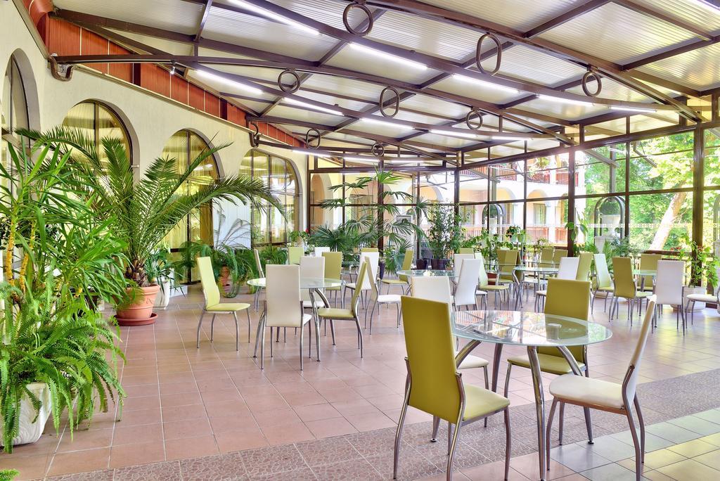 Estreya Residence Hotel And Spa Saints Constantine and Helena Bagian luar foto