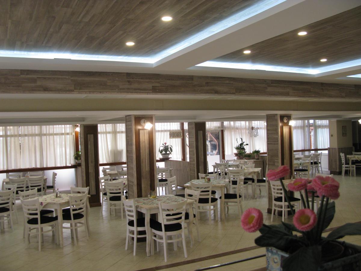 Estreya Residence Hotel And Spa Saints Constantine and Helena Bagian luar foto